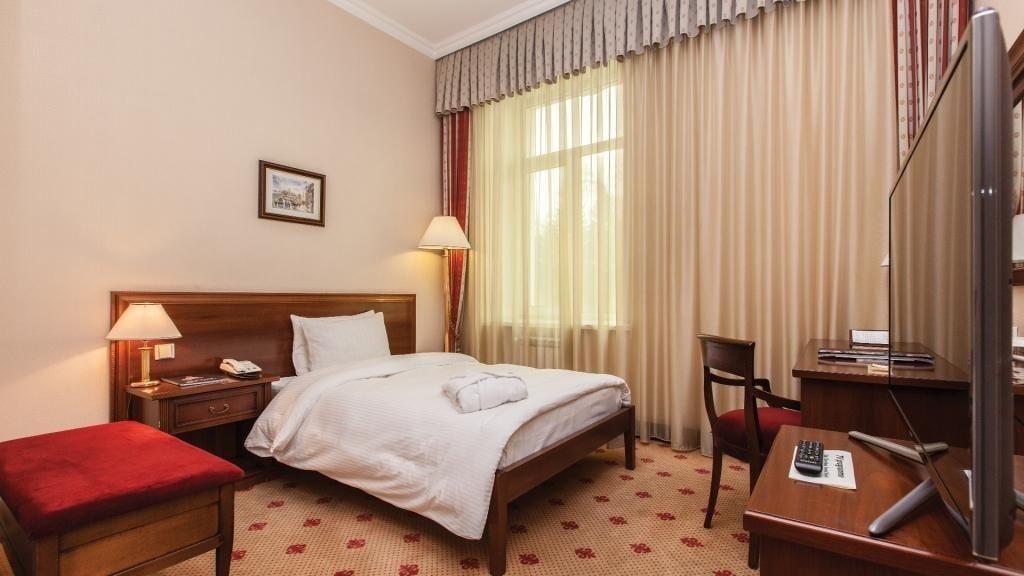 Grand Tien Shan Hotel Almati Kültér fotó