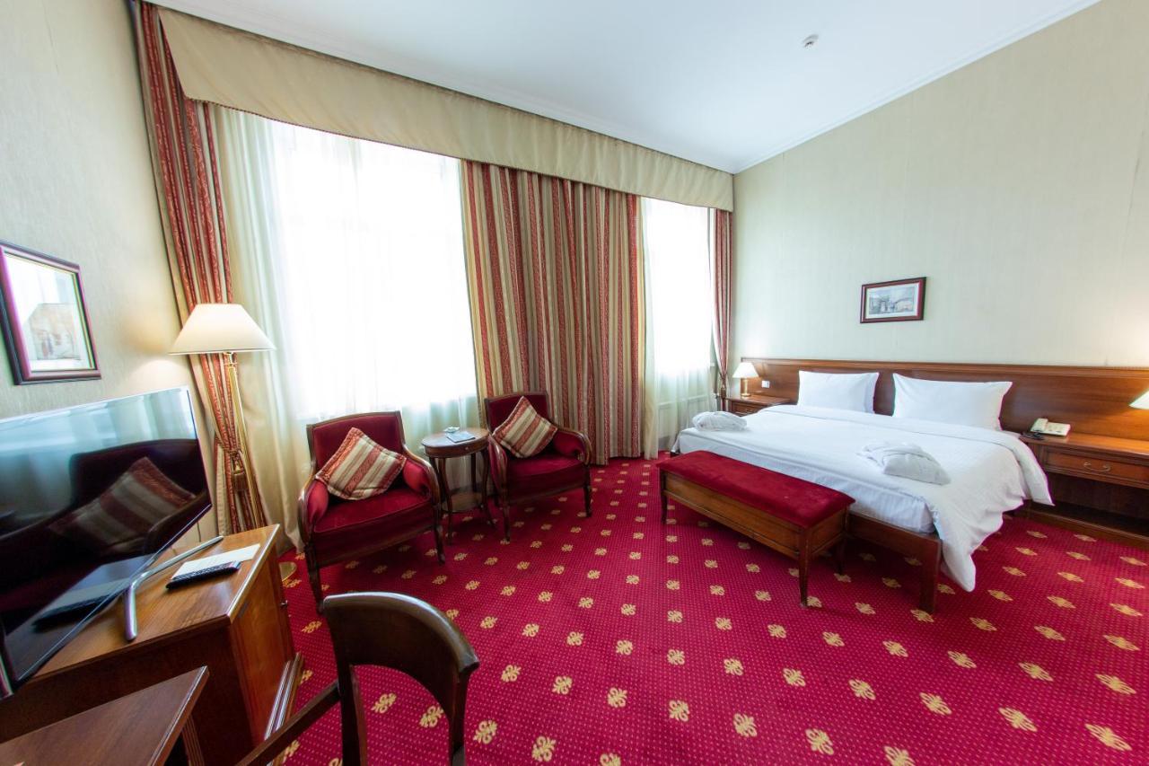 Grand Tien Shan Hotel Almati Kültér fotó