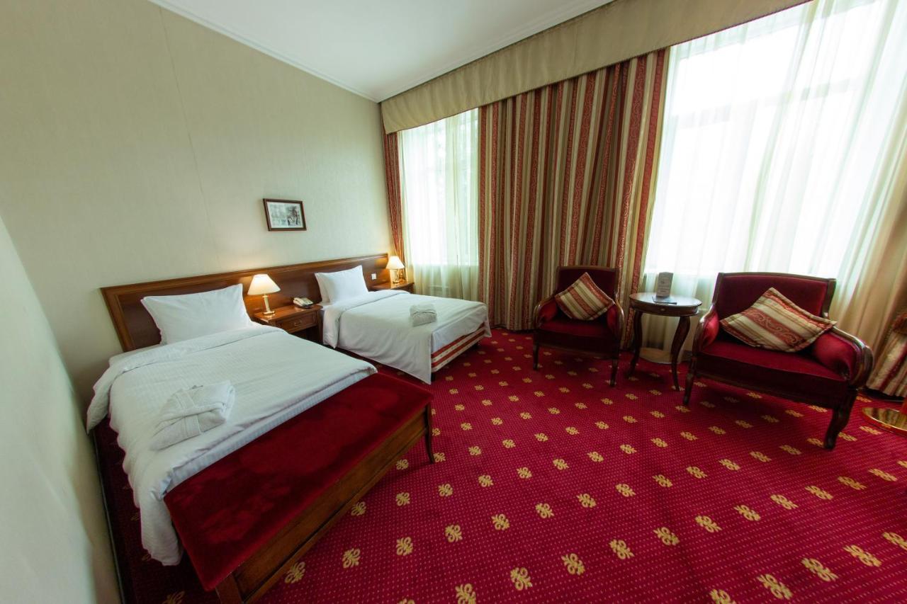 Grand Tien Shan Hotel Almati Kültér fotó