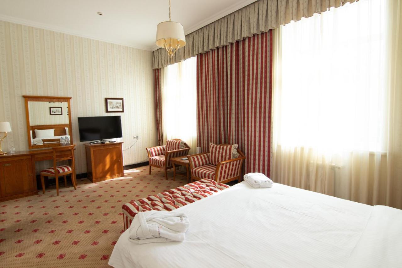 Grand Tien Shan Hotel Almati Kültér fotó