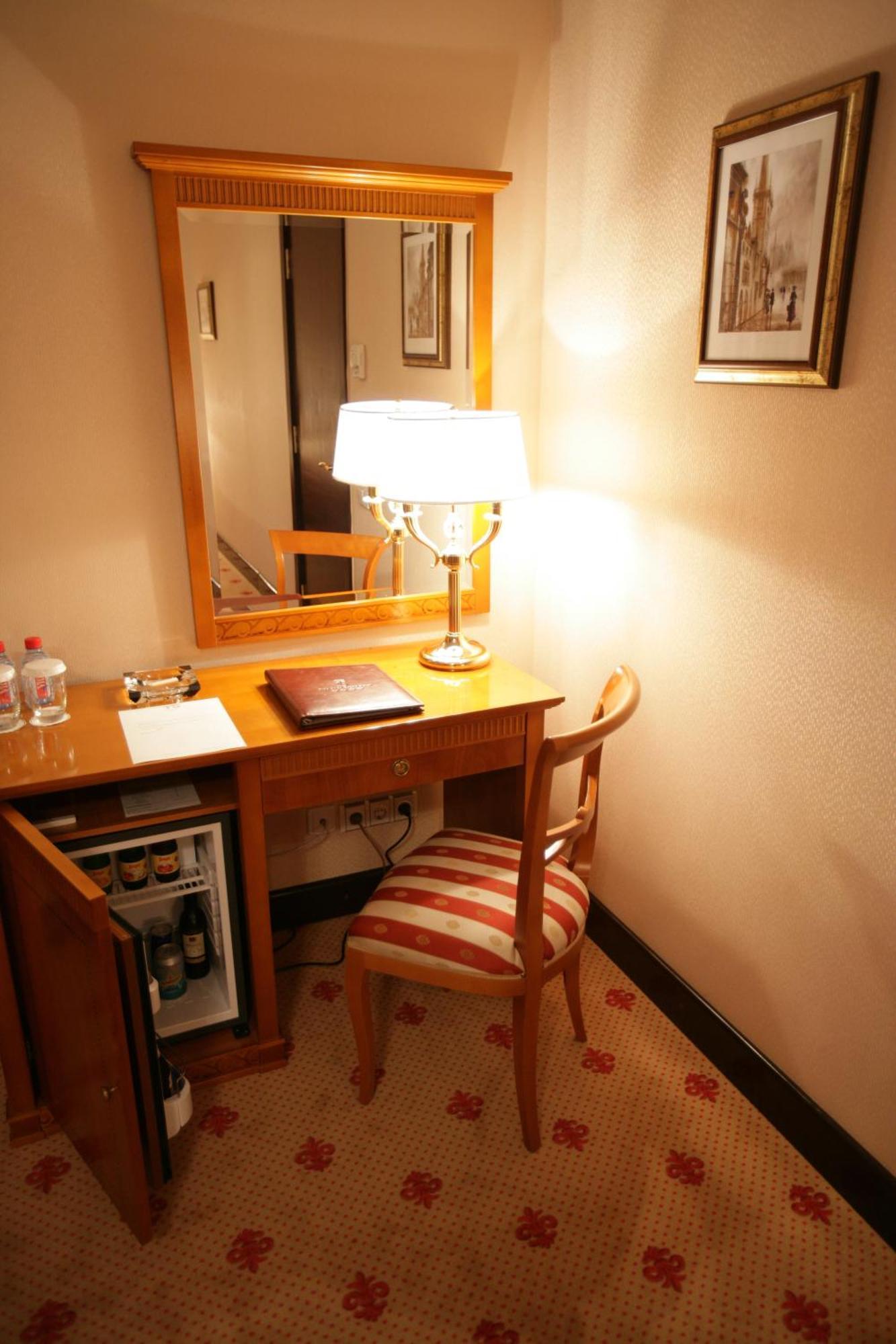 Grand Tien Shan Hotel Almati Szoba fotó