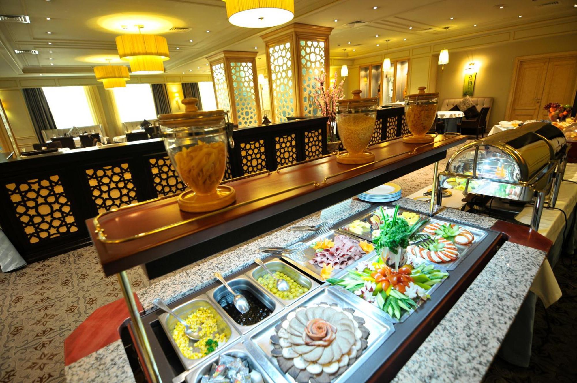 Grand Tien Shan Hotel Almati Étterem fotó